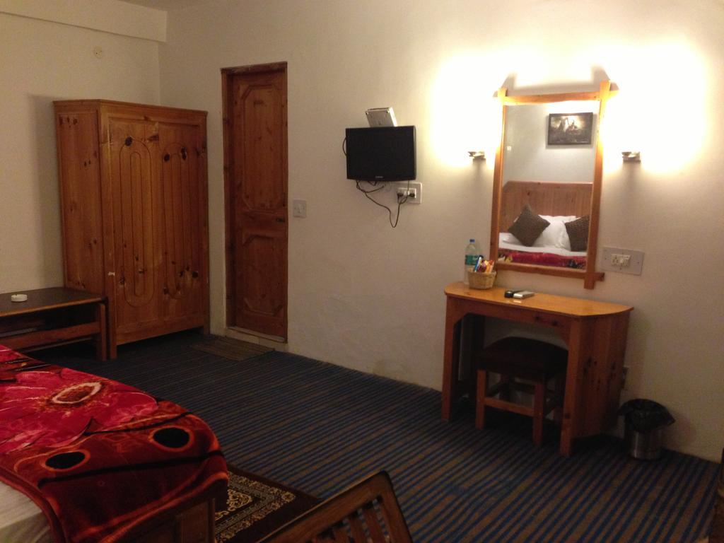 Akash Hills Hotel Manali (Himachal Pradesh) Exterior photo