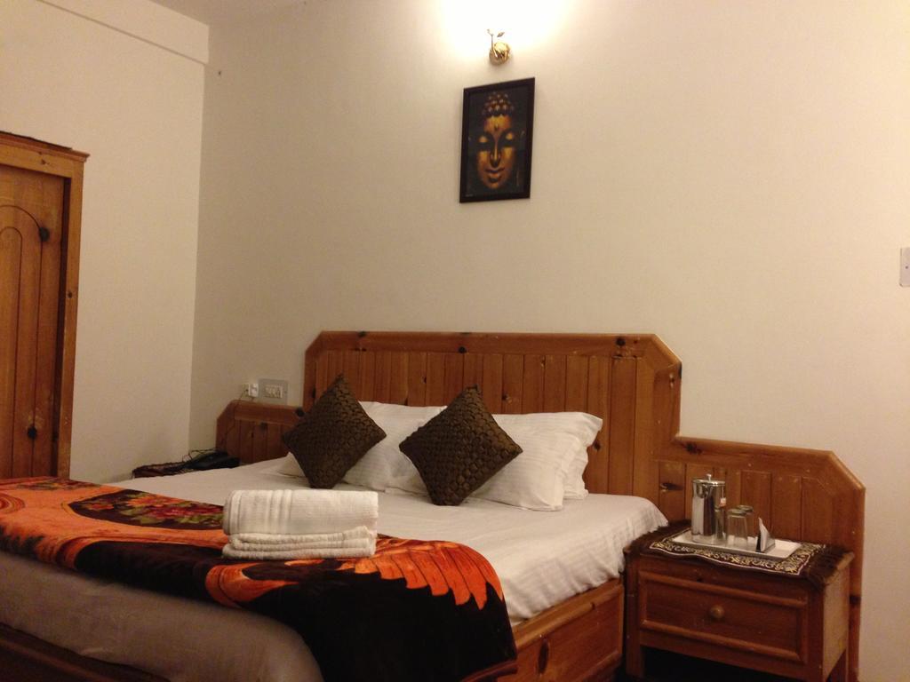 Akash Hills Hotel Manali (Himachal Pradesh) Exterior photo