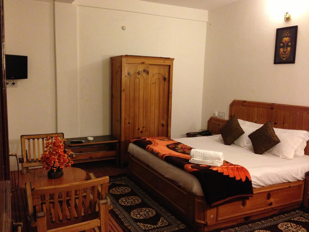 Akash Hills Hotel Manali (Himachal Pradesh) Exterior photo